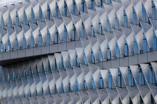 Deep-Dive: ‘Meer dan zicht: slimme keuzes voor buitenschrijnwerk en zonnewering'